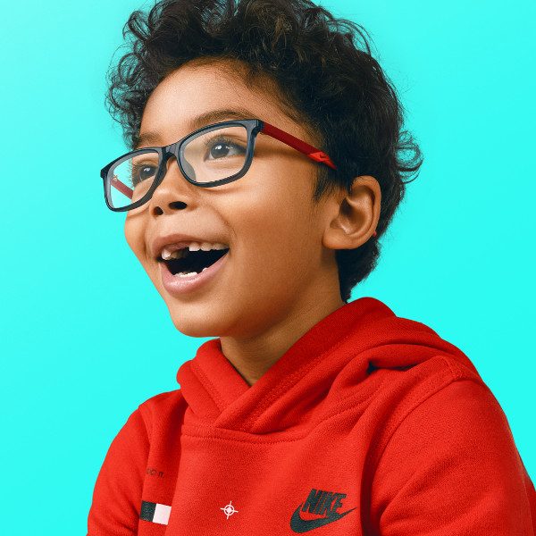 Optique Des Cinq Chemins Guidel. MONTURES ENFANT. NIKE.